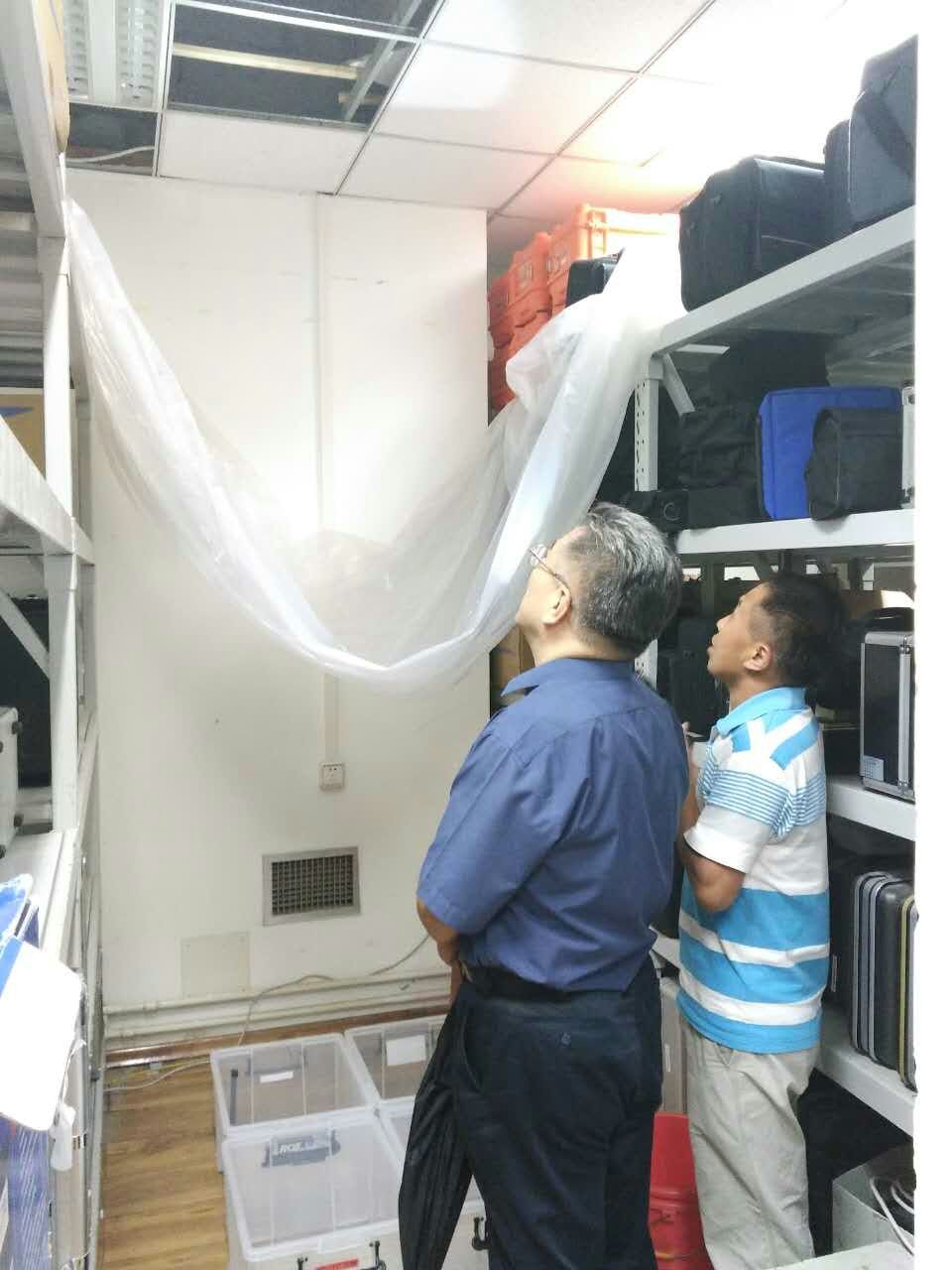 开云app官方版入口员工连夜冒雨保供电（之二）